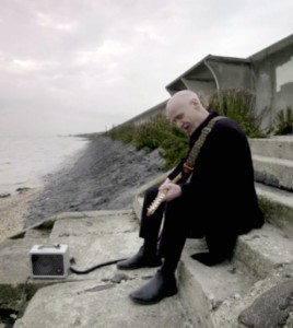 The-Ecstasy-of-Wilko-Johnson-Still-10-Courtesy-of-Essential-Arts-Entertainment-660x368 (crop)