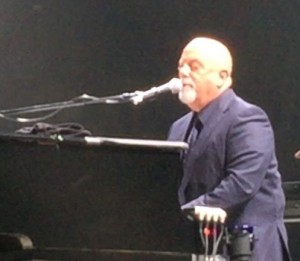 Billy Joel MSG at piano (Michaal Boudin via CA) (crop)